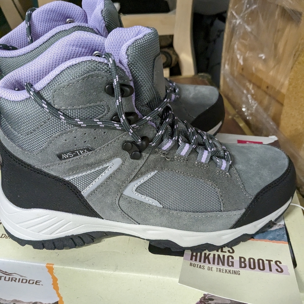 Adventuridge Ladies Hiking Boots Size 8 (39)